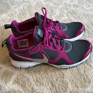 NIKE IN SEASON TR3 WOMENS SNEAKERS SZ 8.5